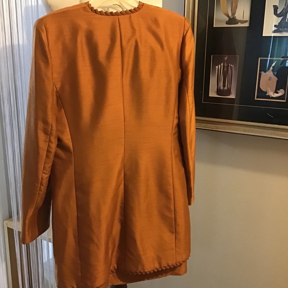 E R Gerard Skirt Suit - Picture 2 of 3